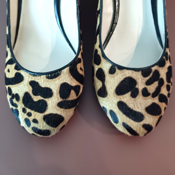 LIKE NEW 💥 FRANCO SARTO Stunning Leopard Print Pump Wedge Heels Shoes Size 6 - Picture 4 of 9